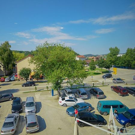 Motel Grand Велика Кладуша Екстериор снимка