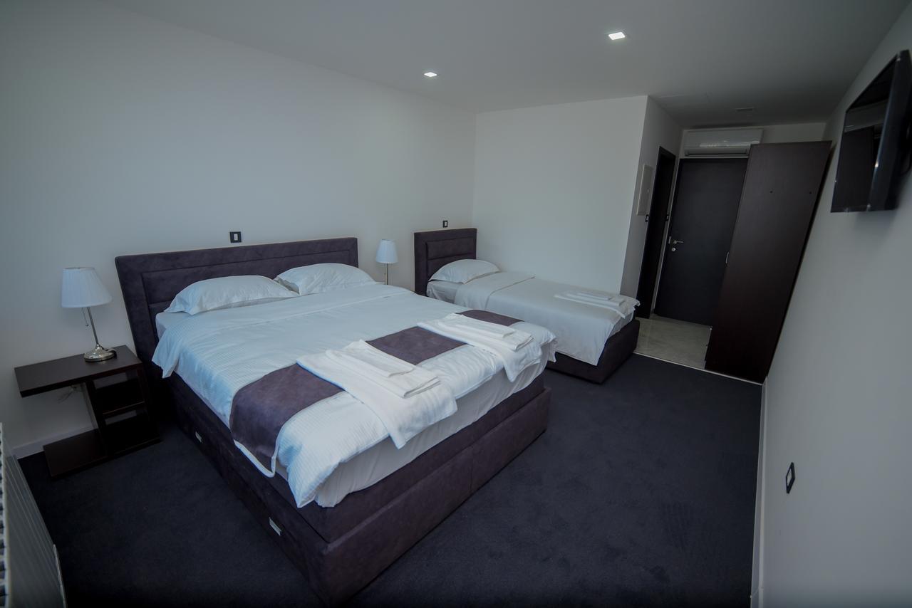 Motel Grand Велика Кладуша Екстериор снимка