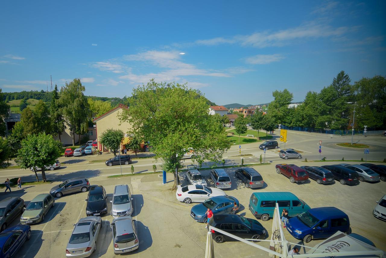 Motel Grand Велика Кладуша Екстериор снимка