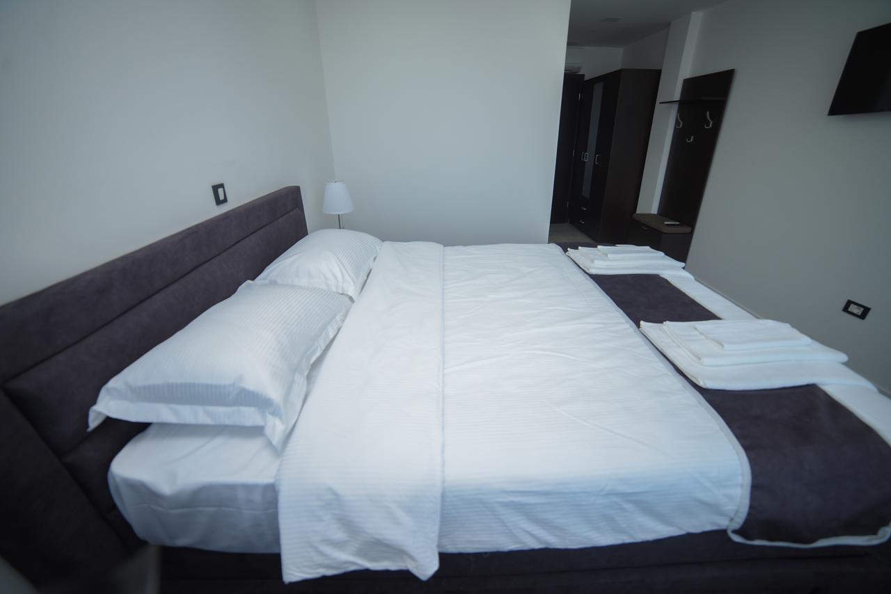 Motel Grand Велика Кладуша Екстериор снимка